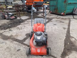 Online auction:   HUSQVARNA LC 140S