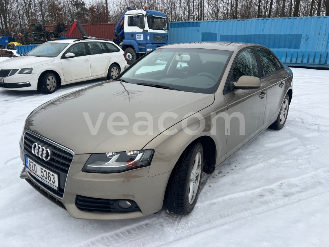 Online auction: AUDI  A4