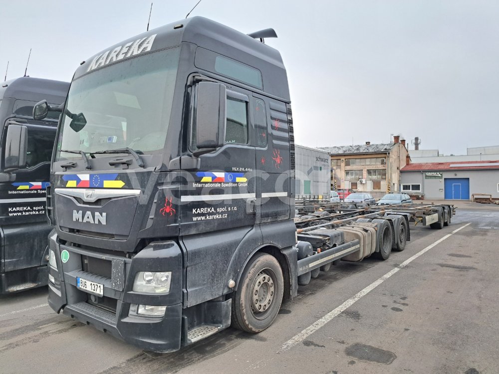 Online aukce: MAN  TGX + KRONE BOX CARRIER