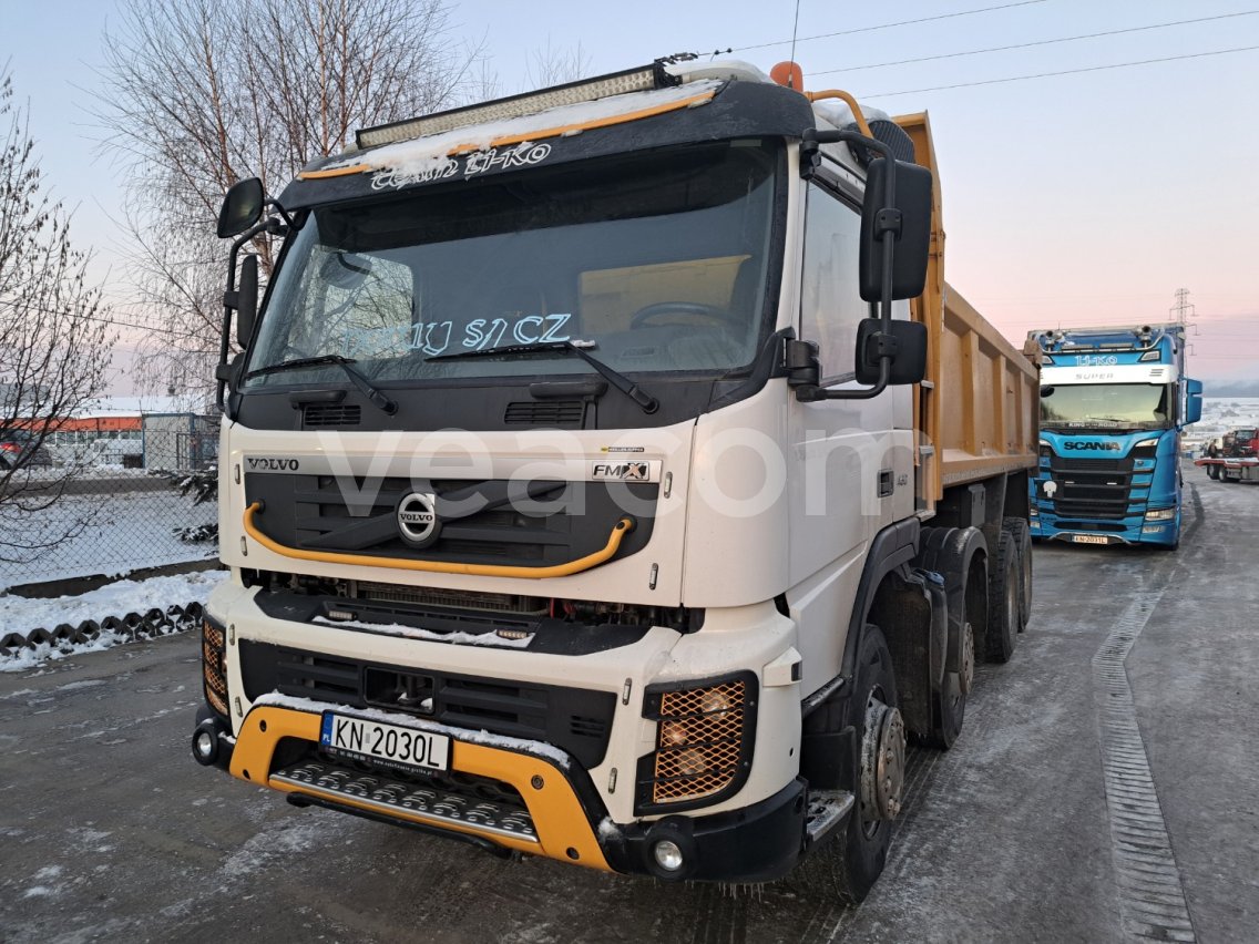 Online auction: VOLVO  FMX 450