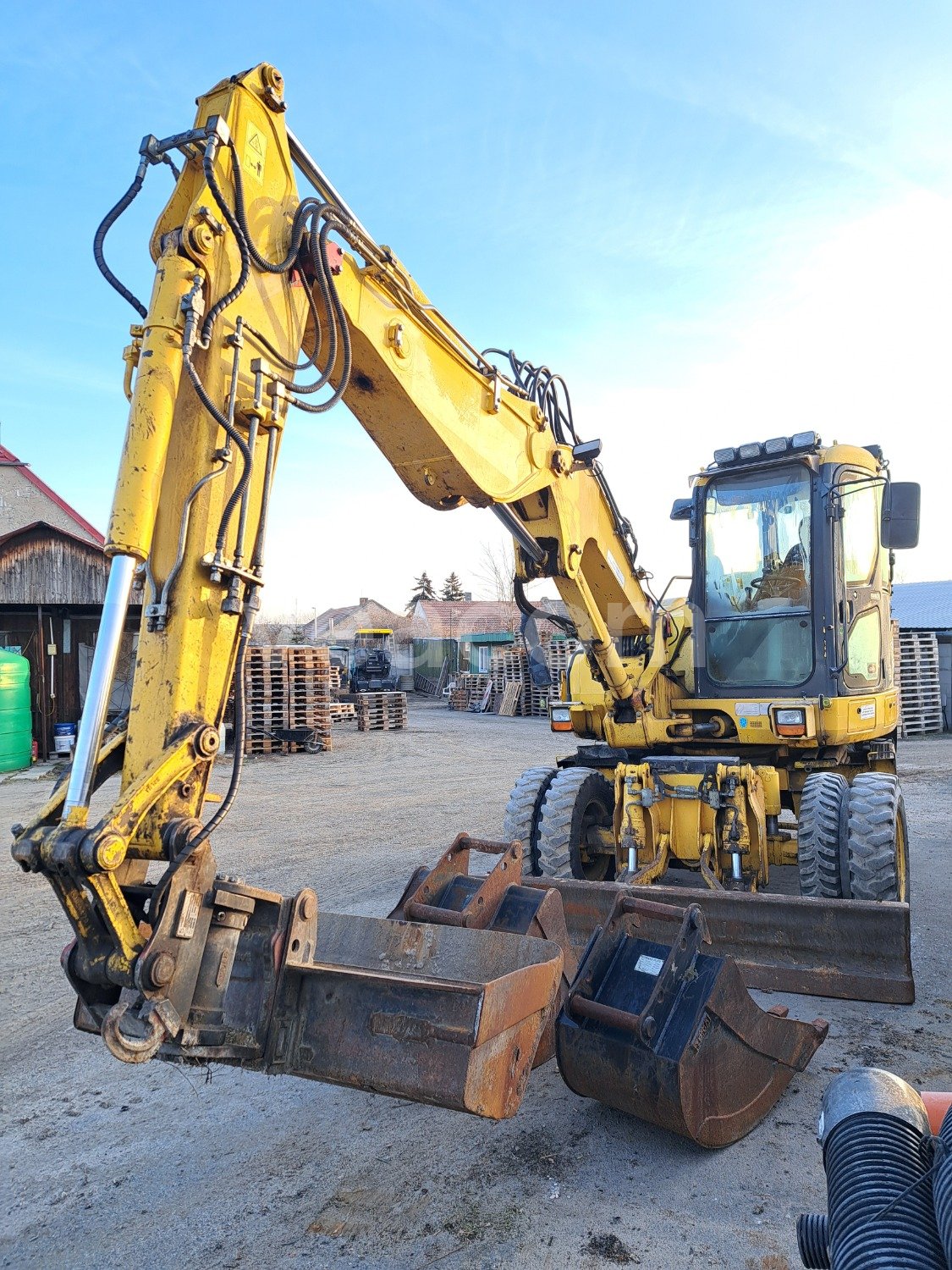 Online aukce: KOMATSU  PW 98 MR-8