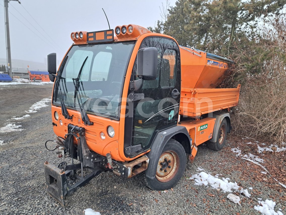 Online aukce: AUSA  M 250H 4X4