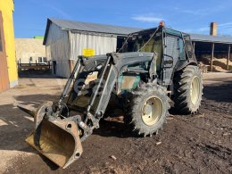 Online auction: VALTRA  A93 4X4