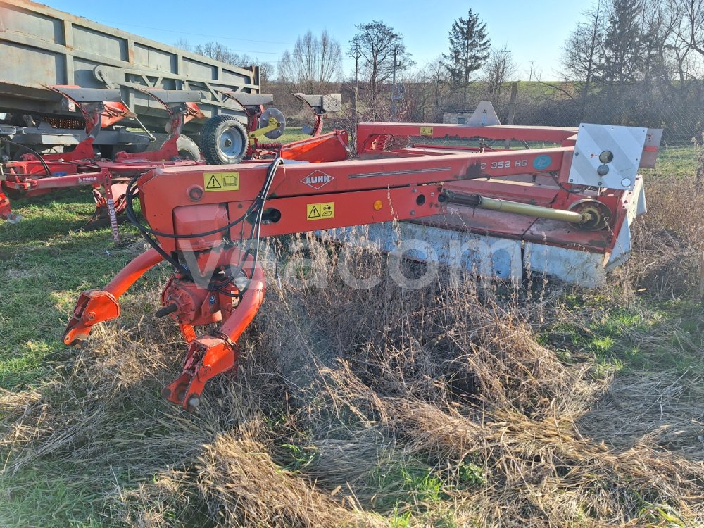 Online aukce:  KUHN FC 352