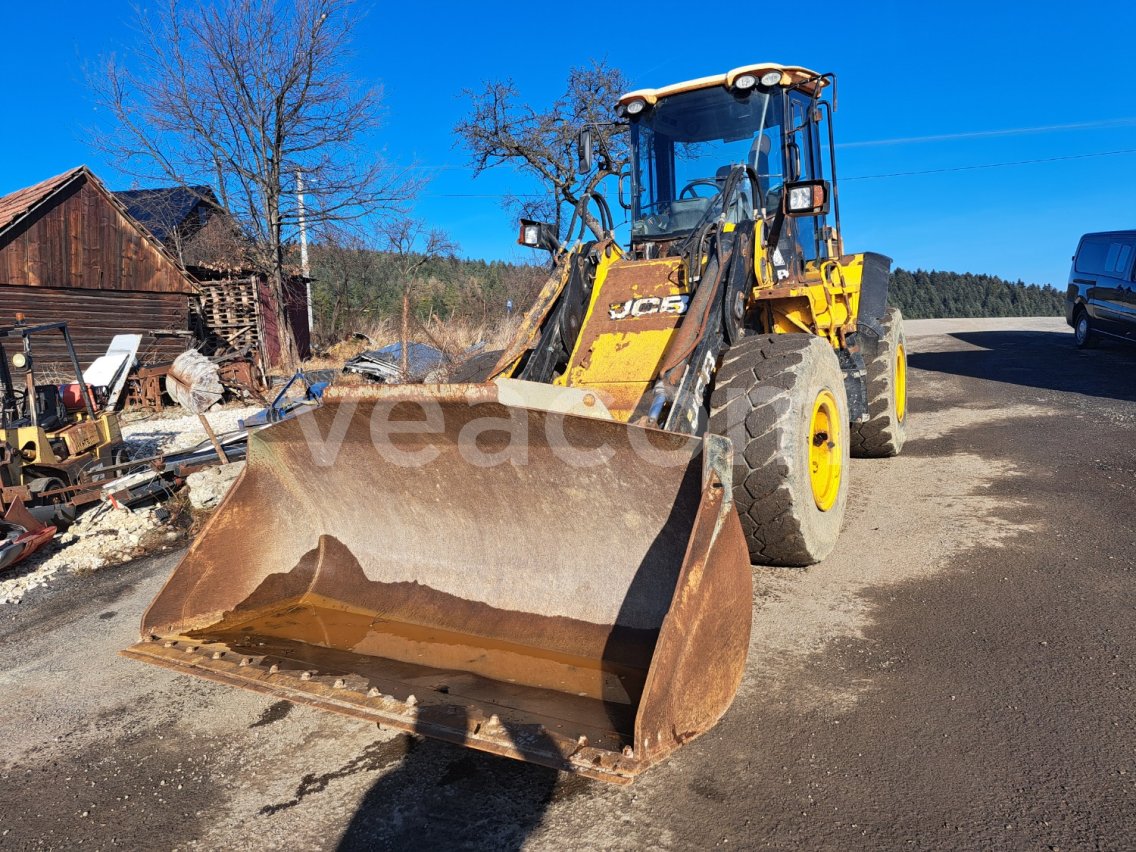 Online auction: JCB  426