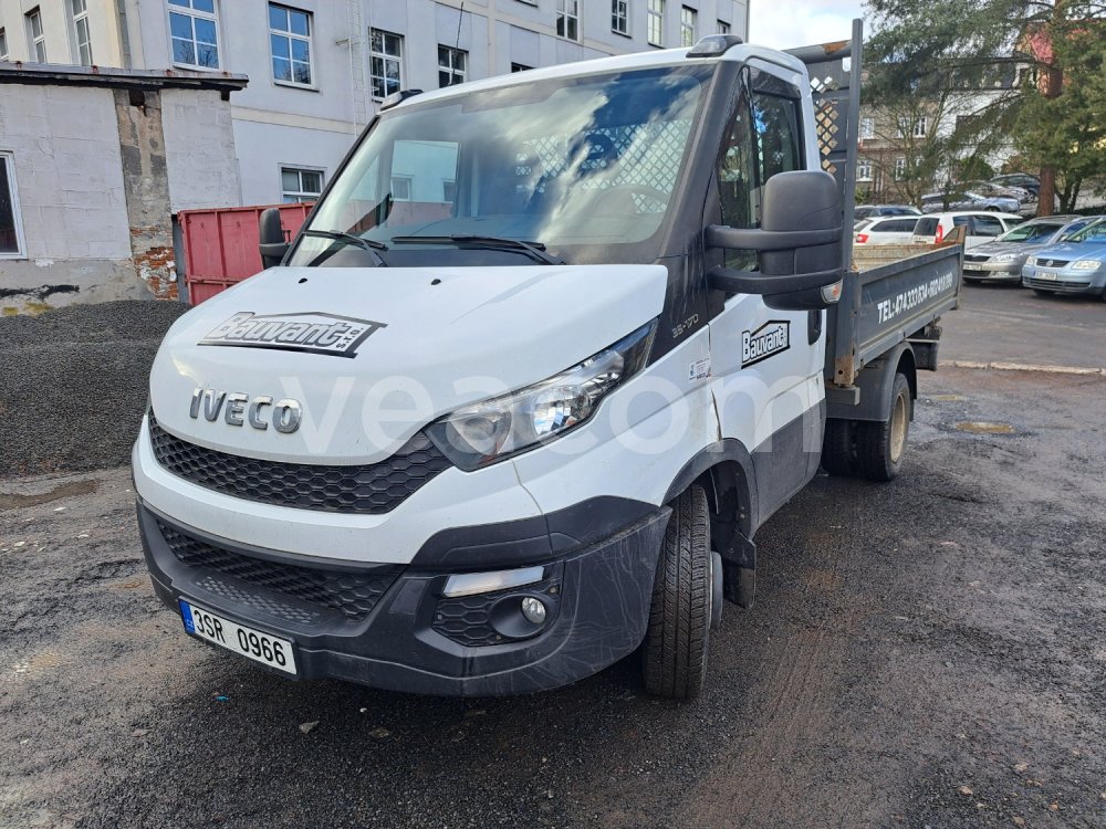 Online aukce: IVECO  35C17