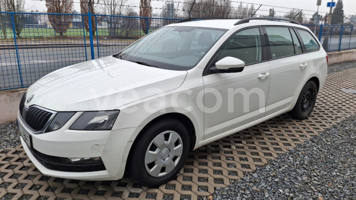 Online aukce: ŠKODA  OCTAVIA