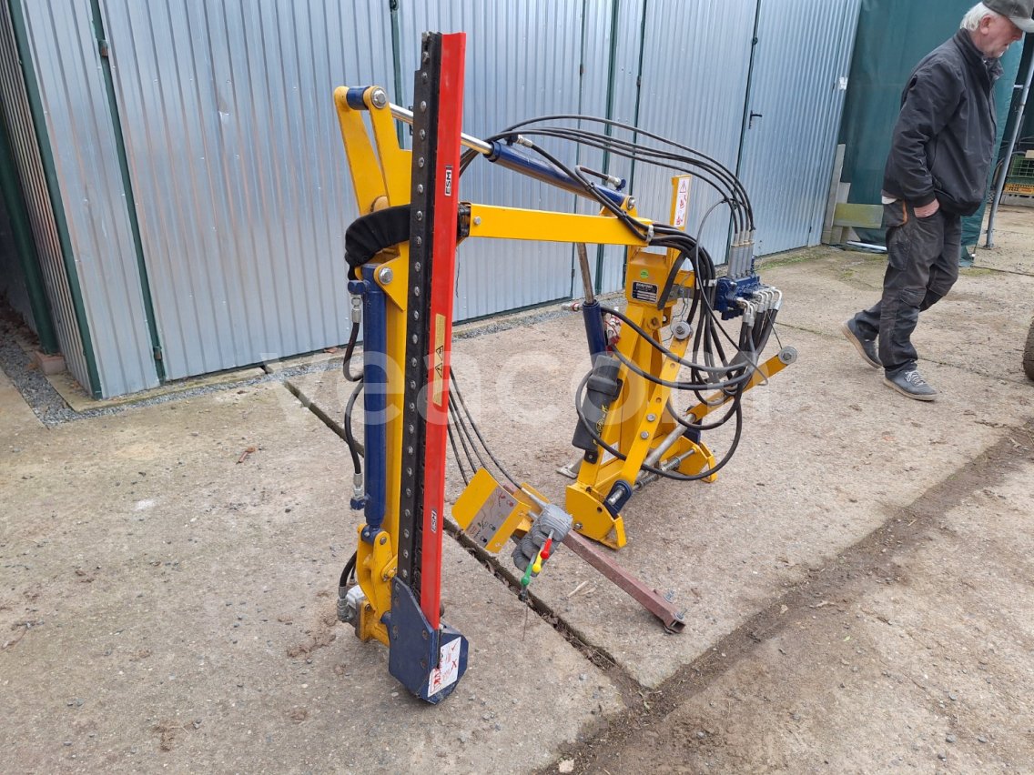 Online auction:   BOMFORD MICROKLIPPA