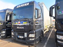 Online auction: MAN  TGX 24.440 6X2 + KRONE BOX 04 ZZ CARRIER