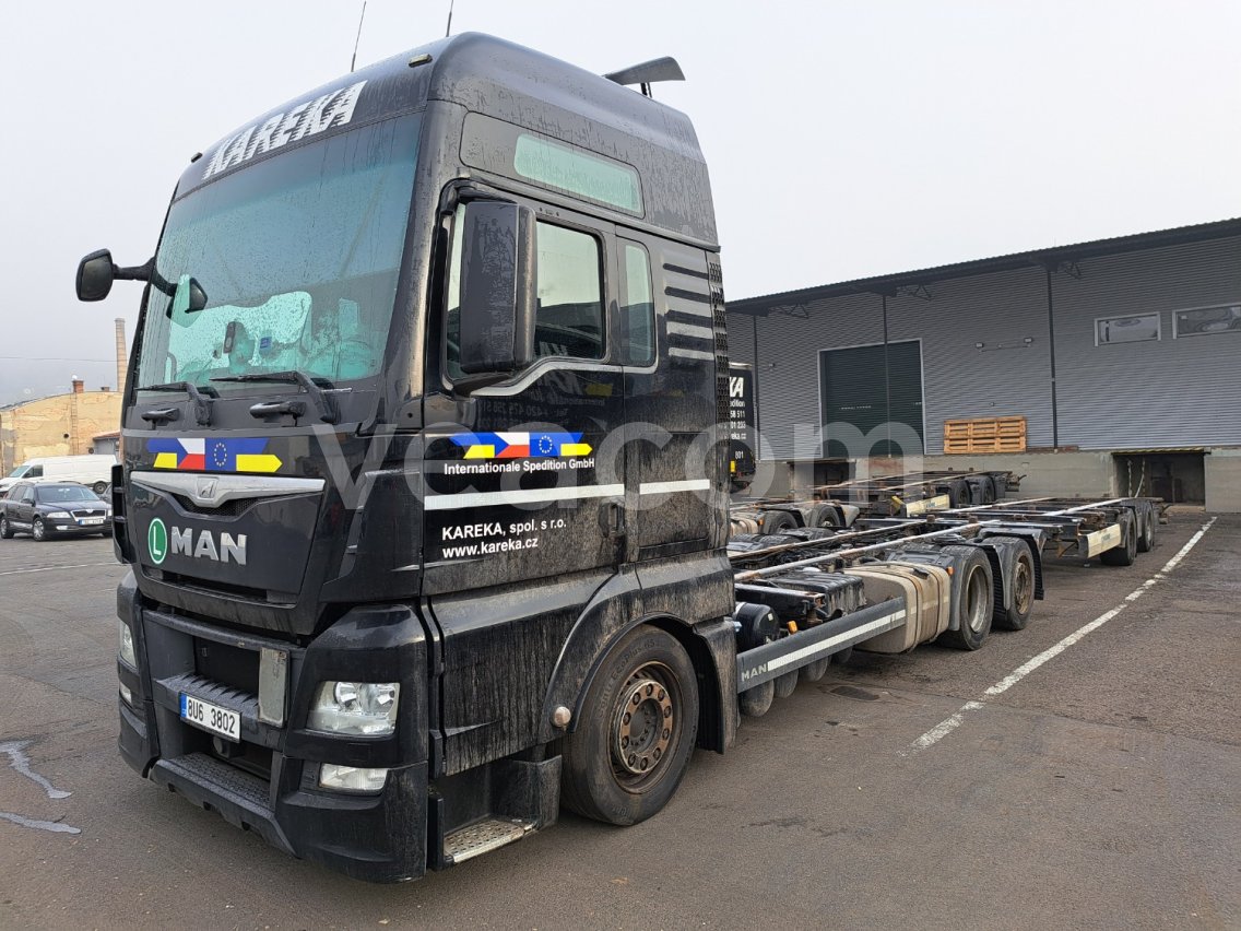 Online auction: MAN  TGX 24.440 6X2 + KRONE BOX 04 ZZ CARRIER