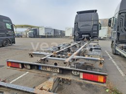 Online aukce: MAN  TGX 24.440 6X2 + KRONE BOX 04 ZZ CARRIER