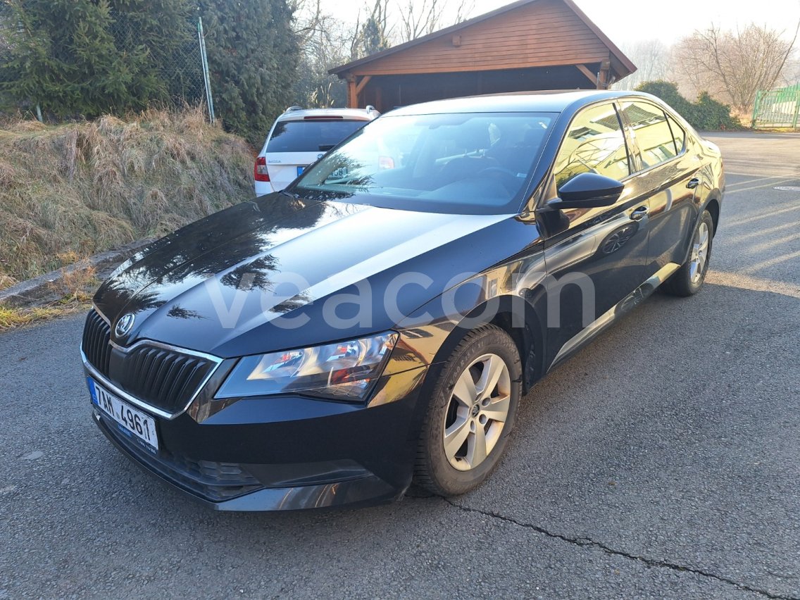 Aukcja internetowa: ŠKODA  SUPERB