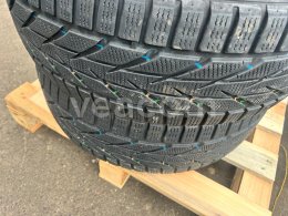 Online auction:   TOYO SNOWPROX S 953, 215/50 R18