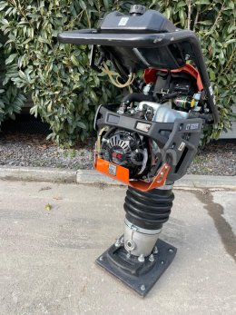 Online aukce: HUSQVARNA  LT6005