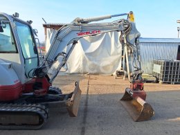 Online auction: TAKEUCHI  TB 235-2