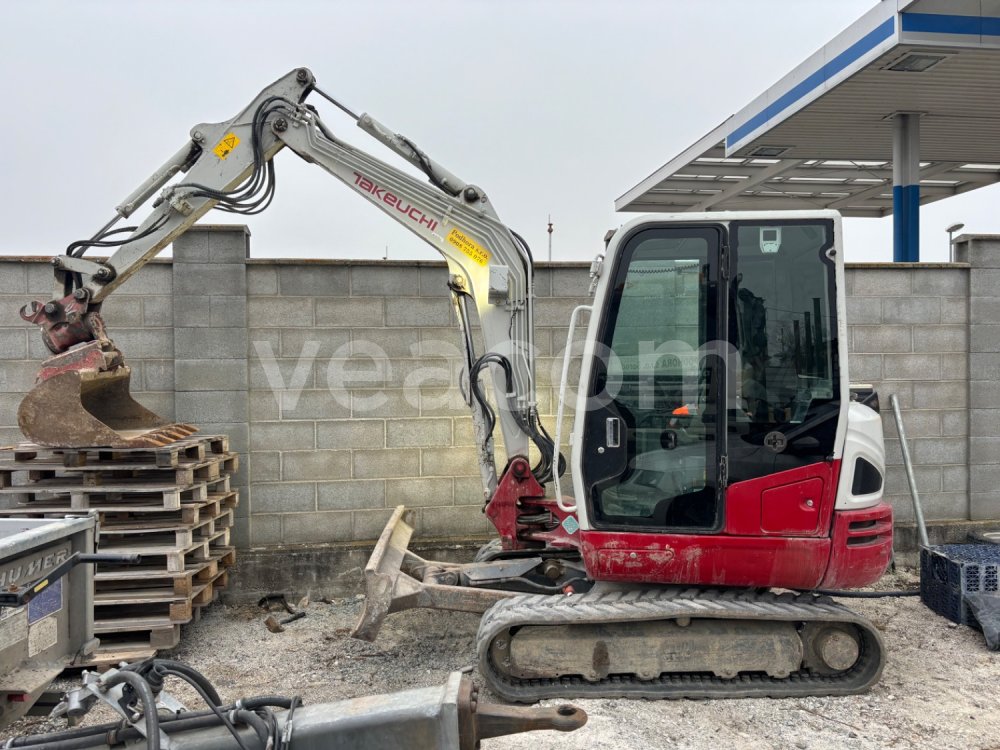 Online aukce: TAKEUCHI  TB 240