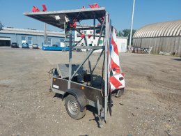Online-Versteigerung:   Přípojný vozík se šipkovým značením HIT HOFMAN HH1B01
