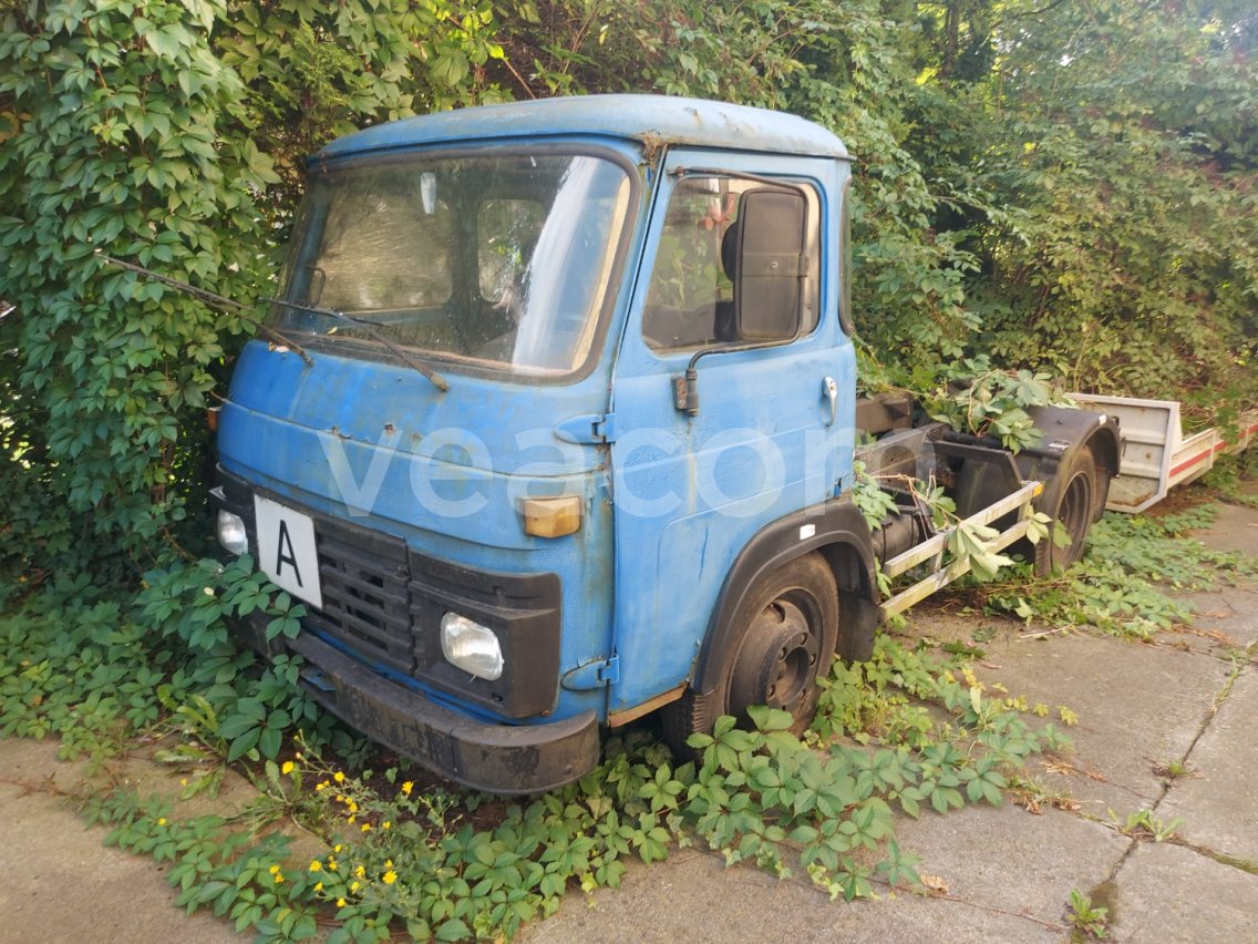 Online auction: AVIA  A 30 K JN, Hákový nosič