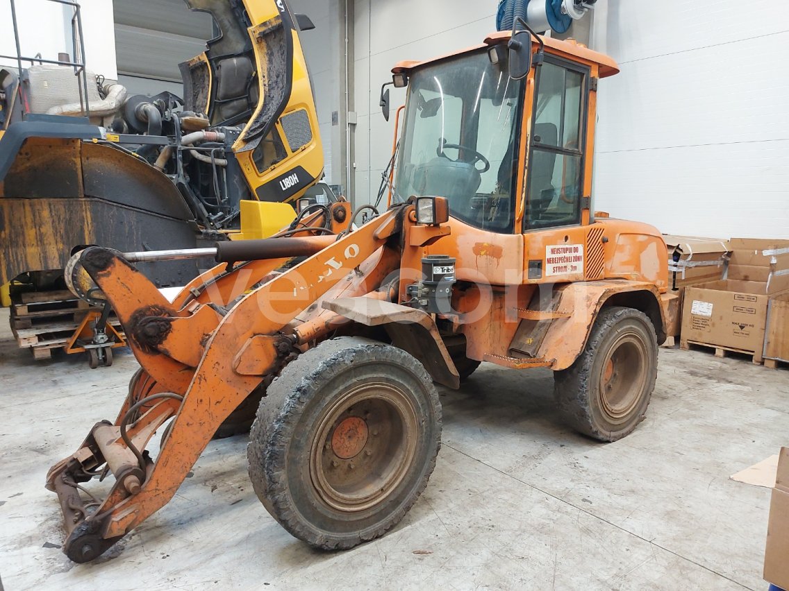 Online aukce: VOLVO  L35G