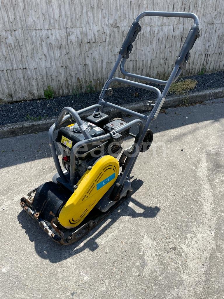 Online aukce:   HUSQVARNA LF75