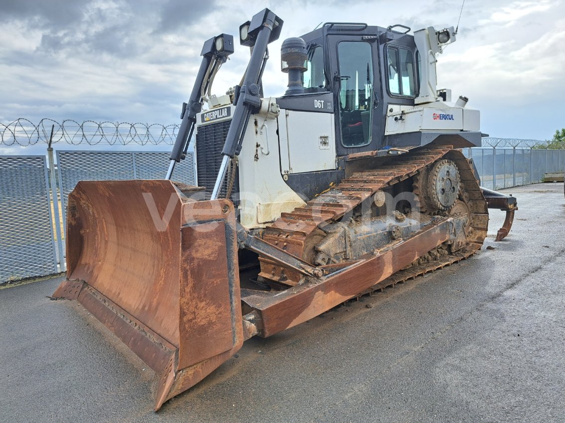 Online aukce: CATERPILLAR  D6T XL