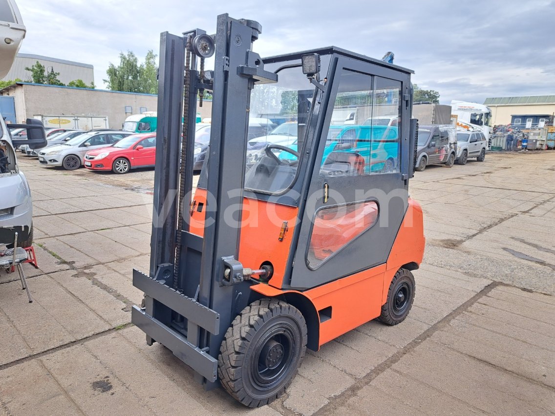 Online auction: BALKANCAR  DV1786.33.111S REKORD