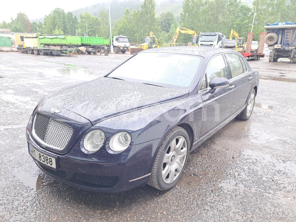 Online aukce:  BENTLY CONTINENTAL FLYING SPUR